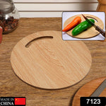 Wooden chopping board with handle made of bamboo for fruit and vegetable cutting