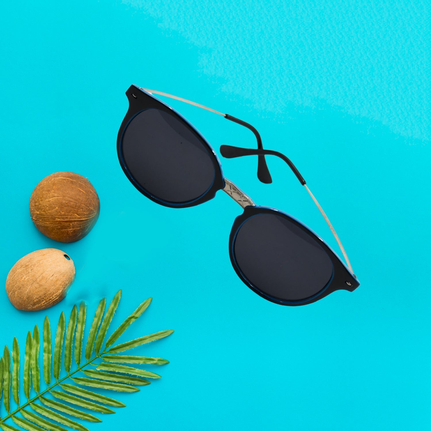 Stylish UV Protected Round Sunglasses with a classic, lightweight design, suitable for men and women.