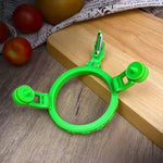 Using apple peeler cutter to peel apple effortlessly