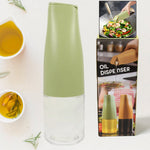 The automatic open lid and spill-proof silicone seal of the 500ml oil cruet.