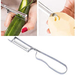 Using 3-in-1 stainless steel peeler to peel fresh vegetable smoothly
