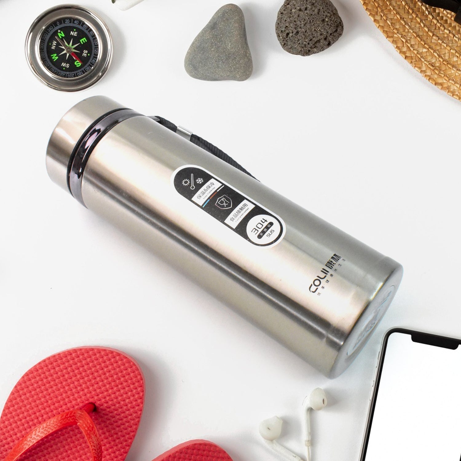 Eco-friendly insulated water bottle showcasing its sleek, modern design.