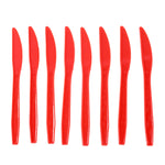 Bulk pack of durable plastic knives for daily use in food service