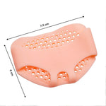 Image highlighting the soft and stretchy nature of the silicone tiptoe protector material.