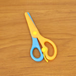 Child-safe plastic safety scissors product shot