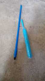 Compact adjustable dust brush, ideal for quick home cleaning tasks.