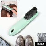 Close-up of the soft PP bristles on the versatile cleaning brush.
