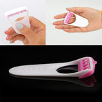 Travel-friendly disposable body razor for women for on-the-go use