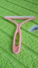 Versatile portable hair and lint remover tool for multiple fabric types.