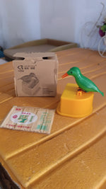 Bird-shaped portable toothpick dispenser with large capacity for dining use