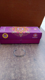 Neutral image displaying stainless steel bracelet packaging