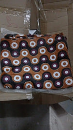 Durable polyester washing machine cover with elegant design.