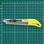 Compact utility cutter knife suitable for packaging and crafts