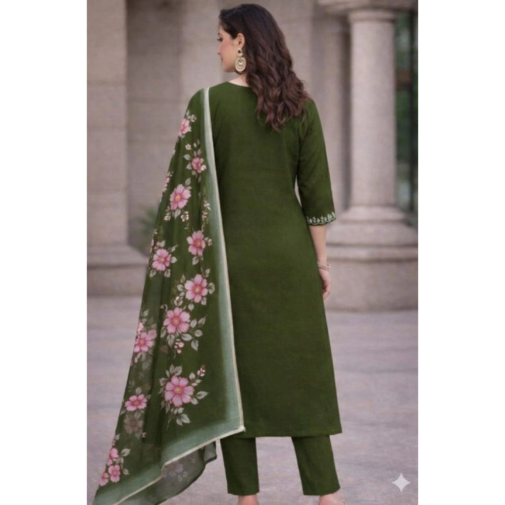 Women's Chanderi Silk Ethnic Motif V-Neck 3/4th Sleeve Kurti With Pant Dupatta Set (Mahendi)