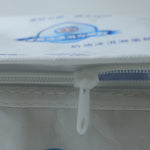 Zipper lunch bag for easy carrying of hot and cold meals